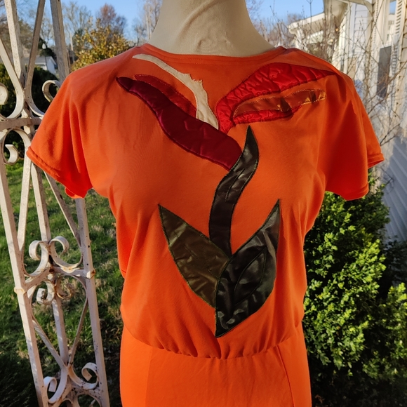 MEDIUM Cervelle Orange Knit Top & Skirt Set - Picture 4 of 11